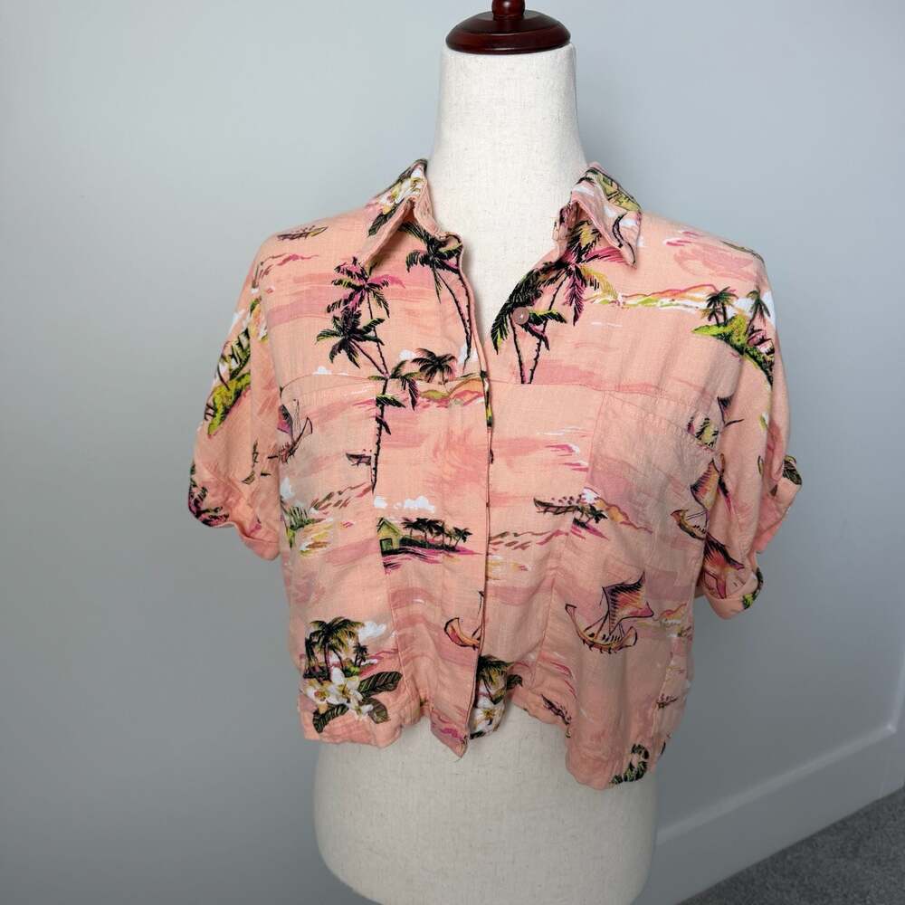 Forever 21 Women's Tropical Print Button-Up Cropped Shirt